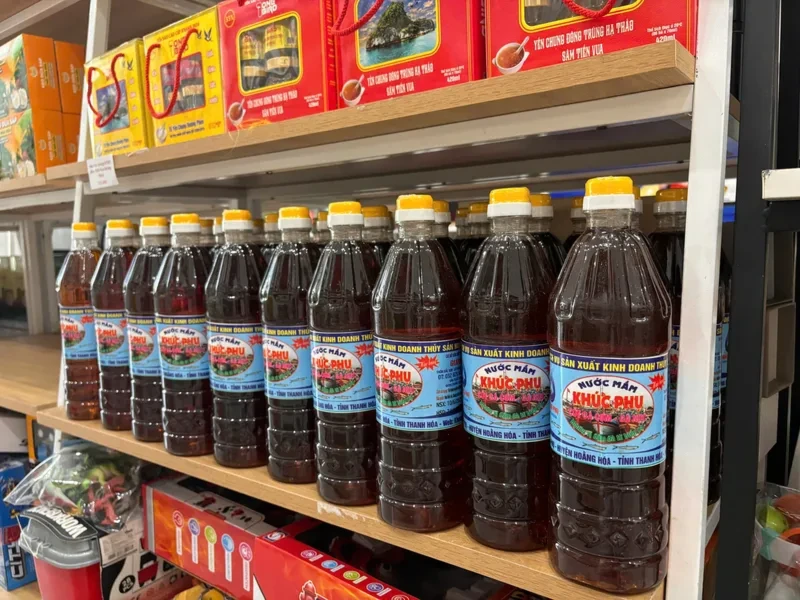 Nước Mắm Gia Truyền Khúc Phụ ( Cốt Cá Cơm- Cá Nục) Chai 1 lít